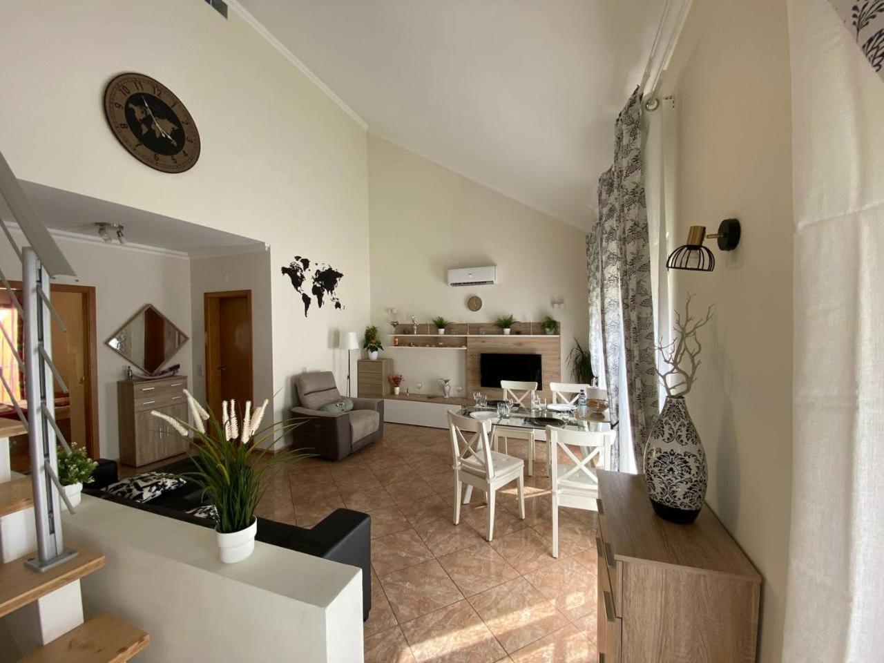 Guesthouse Milagre Centro Фару Экстерьер фото